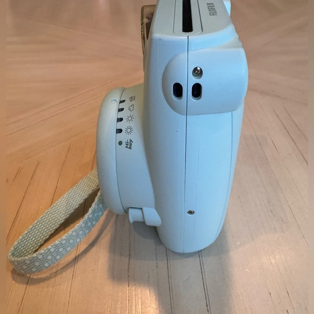 Fujifilm Instax Mini 9 Instant Camera – Ice Blue